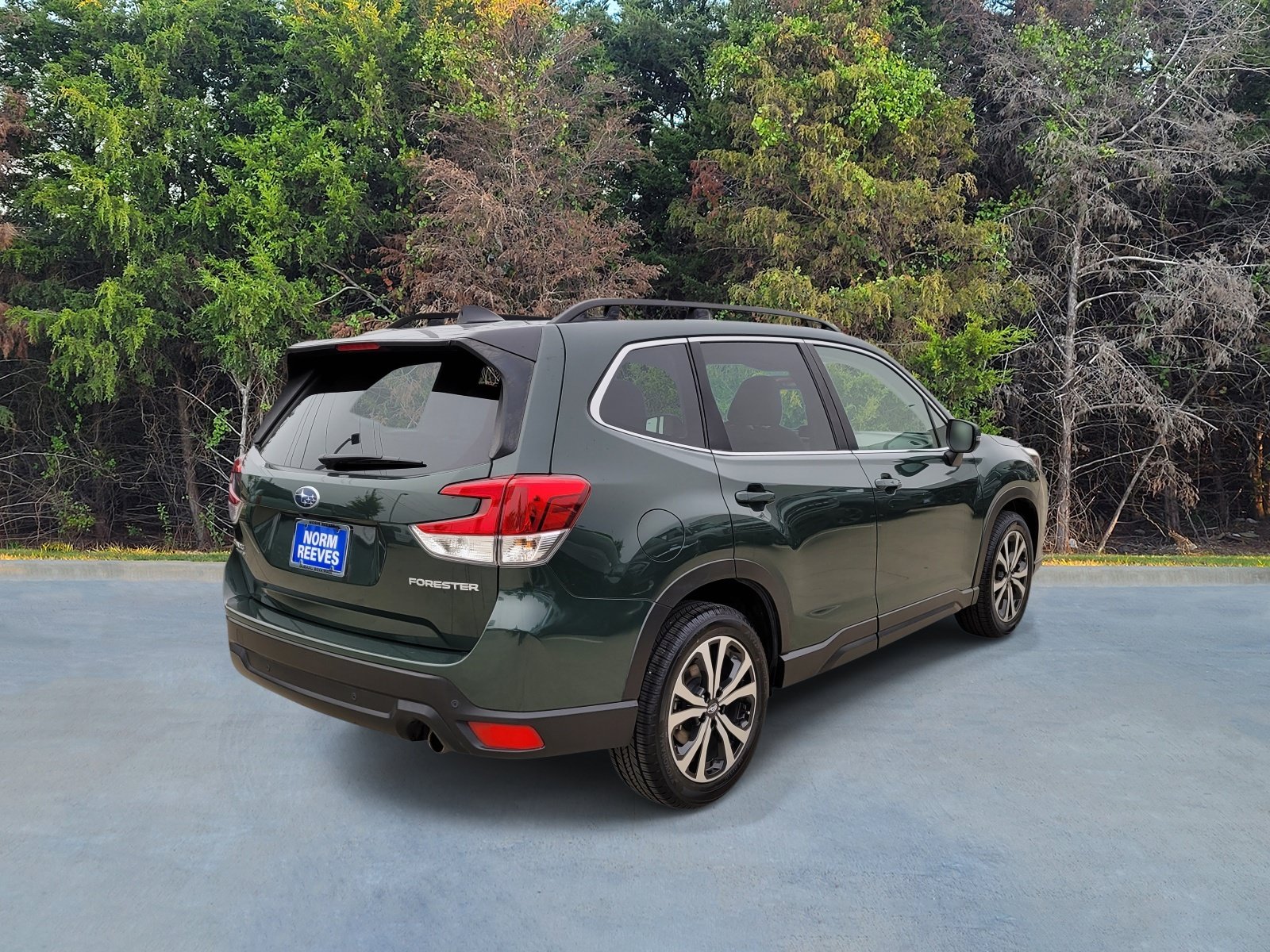 Used 2024 Subaru Forester Limited AWD/4WD image 17