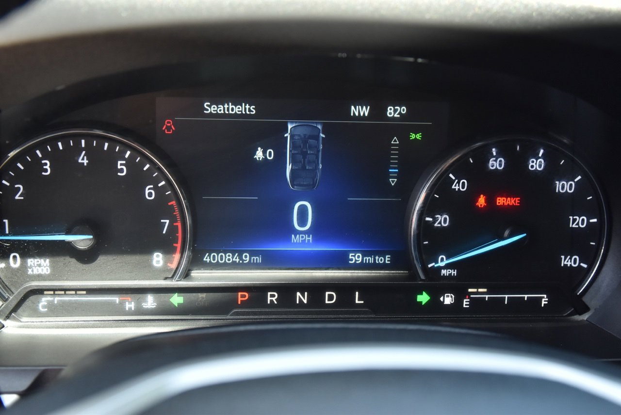 Used 2023 Ford Explorer XLT AWD/4WD image 26