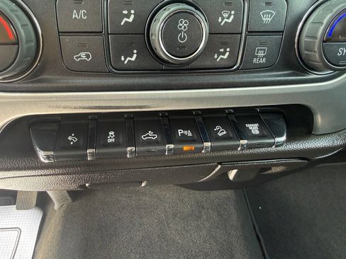 Used 2019 GMC Sierra 3500 SLT w/ Duramax Plus Package AWD/4WD image 28