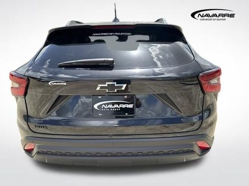 New 2026 Chevrolet Trax LT w/ Driver Confidence Package FWD image 5