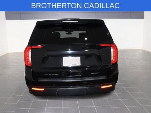 Used 2021 GMC Yukon SLT w/ SLT Premium Package AWD/4WD image 4