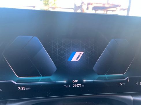 Used 2024 BMW i4 eDrive40 w/ Premium Package RWD image 15
