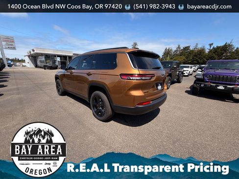 New 2026 Jeep Grand Cherokee L Limited AWD/4WD image 9