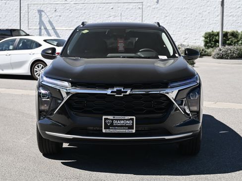 New 2026 Chevrolet Trax LT w/ LPO, Blackout Package image 2