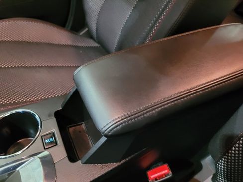 Used 2017 Chevrolet Equinox LT w/ Convenience Package image 37