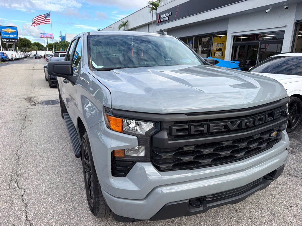 Used 2024 Chevrolet Silverado 1500 Custom RWD image 2