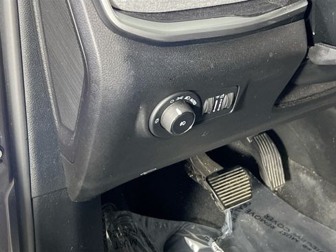 Used 2022 Jeep Compass Latitude AWD/4WD image 10