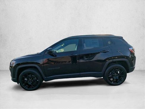 New 2026 Jeep Compass Latitude image 5