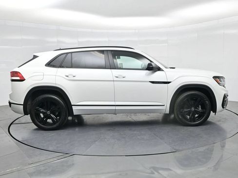 Used 2023 Volkswagen Atlas Cross Sport SEL R-Line AWD/4WD image 30