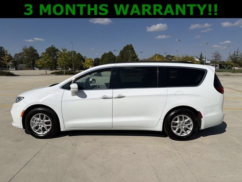 Used 2021 Chrysler Pacifica Touring-L FWD image 27