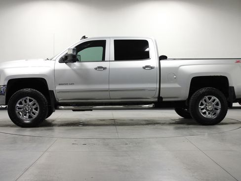 Used 2016 Chevrolet Silverado 2500 LTZ w/ Duramax Plus Package image 7