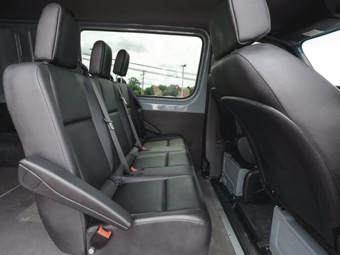 Used 2024 Mercedes-Benz Sprinter 2500 image 41