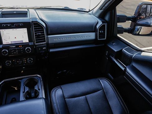 Used 2021 Ford F250 Lariat w/ Lariat Ultimate Package image 16