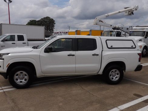 Used 2024 Nissan Frontier S AWD/4WD image 4
