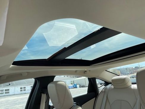 Used 2015 Chrysler 200 C w/ Navigation & Sound Group I image 33