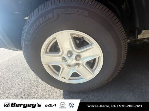 Used 2020 Jeep Gladiator Sport w/ Quick Order Package 24S AWD/4WD image 12