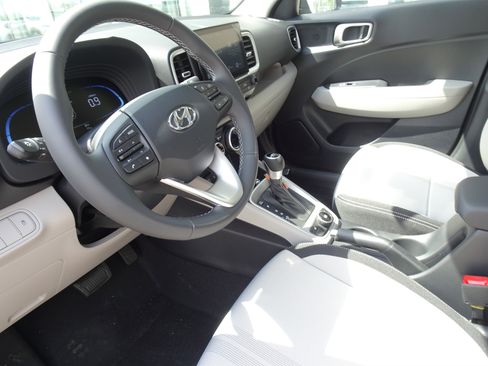New 2026 Hyundai Venue SEL FWD image 12