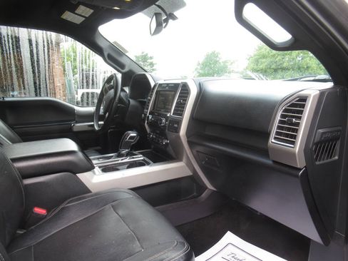 Used 2015 Ford F150 Lariat AWD/4WD image 8
