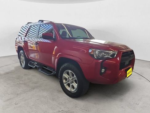 Used 2022 Toyota 4Runner SR5 AWD/4WD image 3