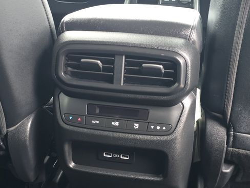 Used 2023 Honda Pilot EX-L image 21