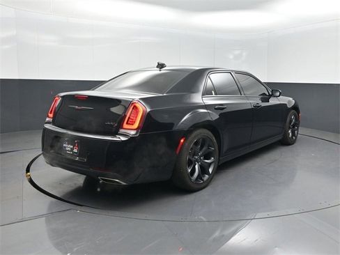 Used 2022 Chrysler 300 S image 34