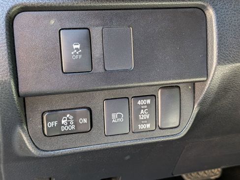 Used 2020 Toyota Tacoma TRD Off-Road image 17