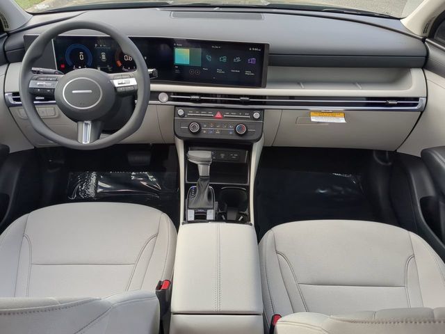 Used 2025 Hyundai Tucson SE FWD image 14