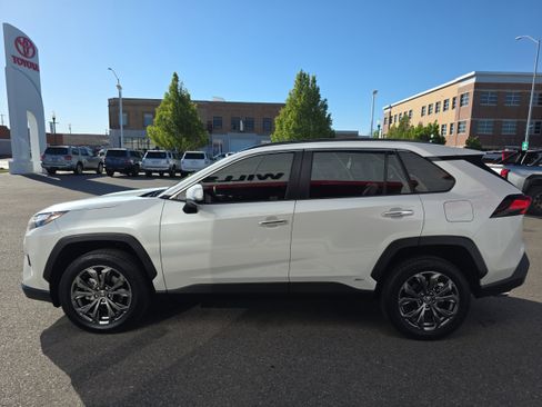 Used 2023 Toyota RAV4 Limited AWD/4WD image 7