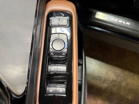 Used 2022 Lincoln Aviator Reserve w/ Equipment Group 201A AWD/4WD image 13