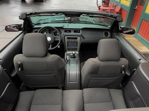 Used 2010 Ford Mustang GT image 20