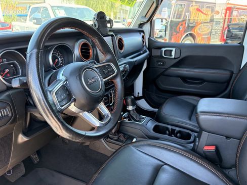 Used 2022 Jeep Gladiator Mojave w/ LED Lighting Group AWD/4WD image 16