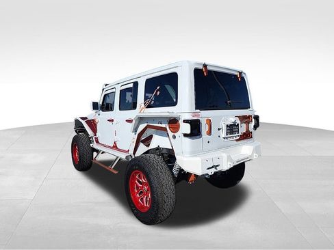 Used 2018 Jeep Wrangler Unlimited Sahara w/ Dual Top Group image 9