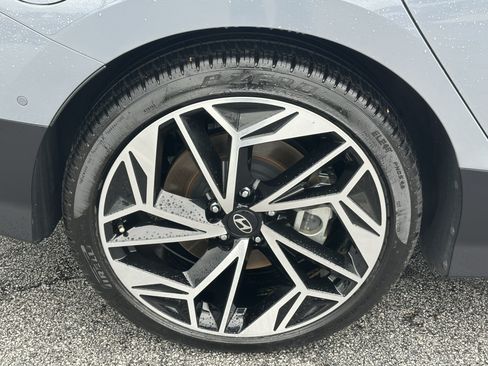 Used 2024 Hyundai Ioniq 6 Limited RWD image 17