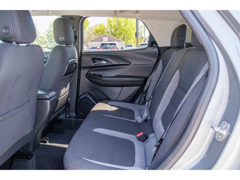 Used 2025 Chevrolet TrailBlazer LT AWD/4WD image 13