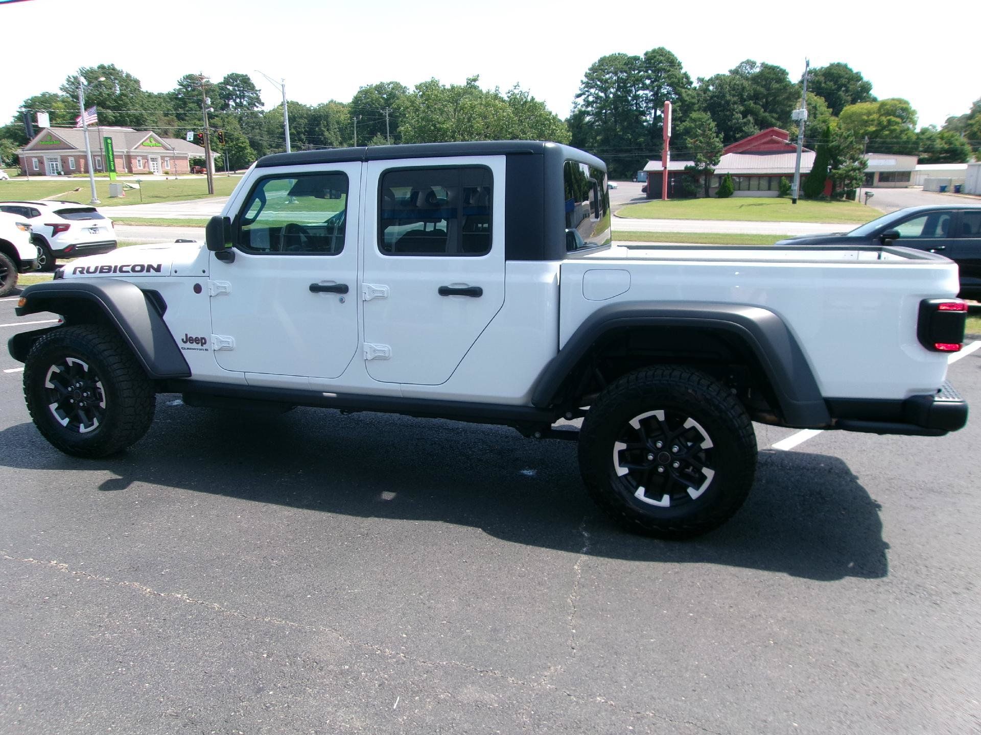 Used 2026 Jeep Gladiator Rubicon AWD/4WD image 28