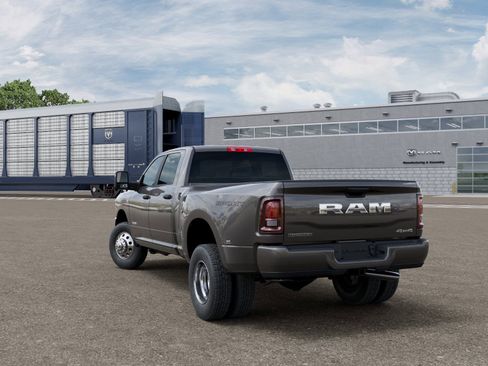 New 2026 RAM 3500 Big Horn AWD/4WD image 3