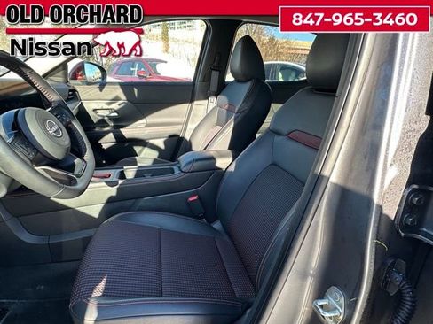 Used 2025 Nissan Kicks SR image 11