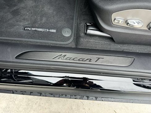Used 2026 Porsche Macan Turbo AWD/4WD image 23