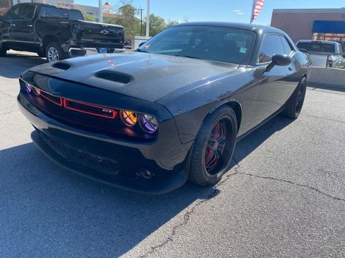 Used 2022 Dodge Challenger GT RWD image 1
