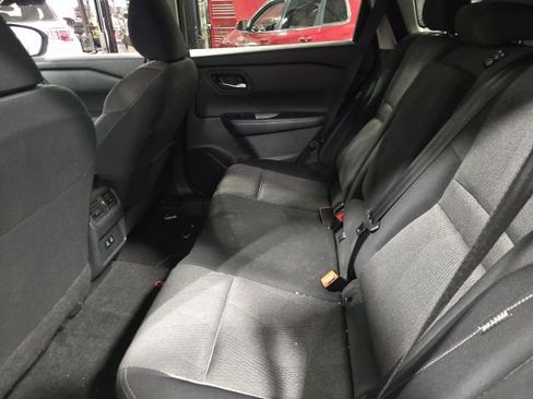 Used 2024 Nissan Rogue SV AWD/4WD image 12
