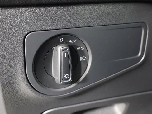 Used 2023 Volkswagen Tiguan SE R-Line FWD image 19