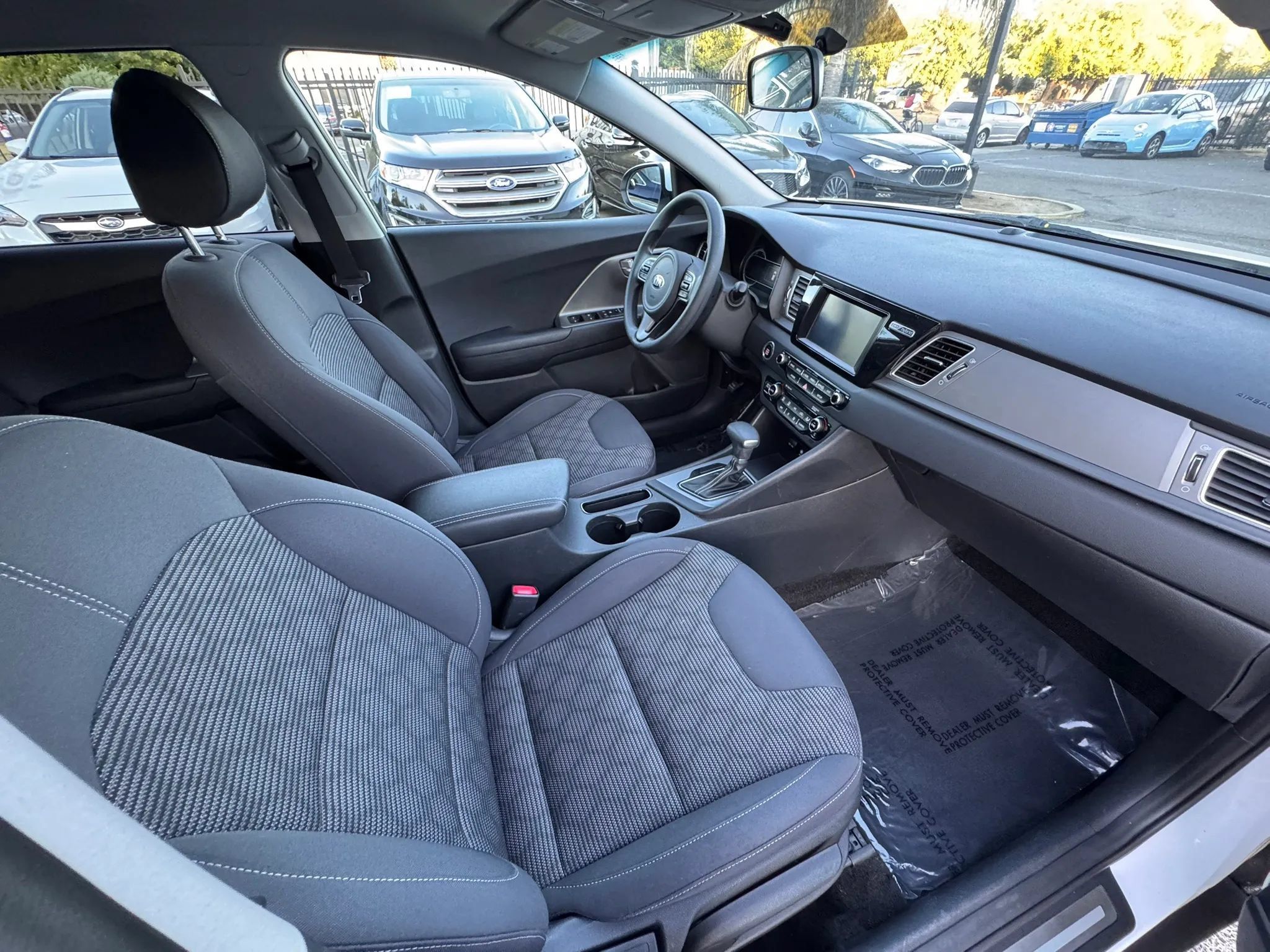 Used 2018 Kia Niro LX FWD image 12