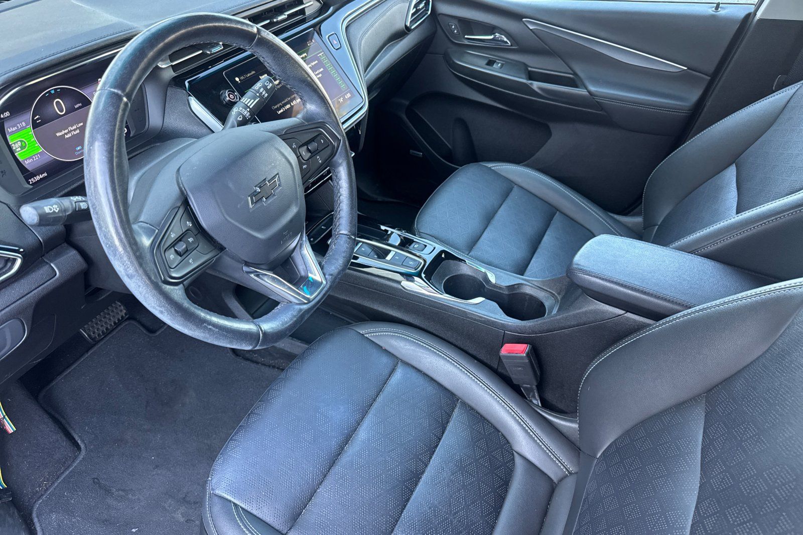 Used 2023 Chevrolet Bolt LT w/ Infotainment Package FWD image 11