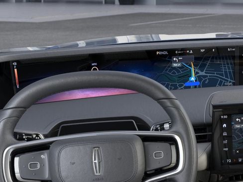 New 2026 Lincoln Nautilus Premier image 13