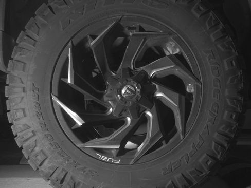 Used 2021 Chevrolet Silverado 2500 Custom w/ Custom Value Package image 14