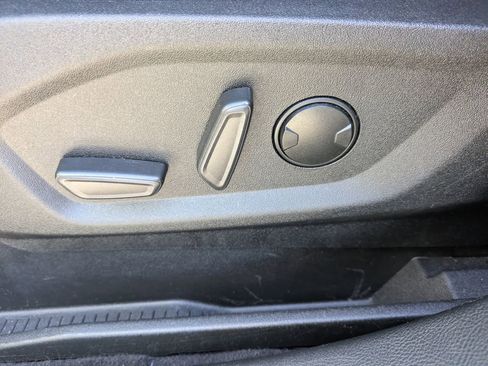 Used 2023 Ford Edge SEL image 19