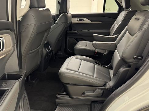 New 2026 Ford Explorer Active w/ Active Comfort Package image 15
