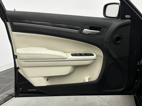 Used 2021 Chrysler 300 Touring L w/ Popular Equipment Group image 12