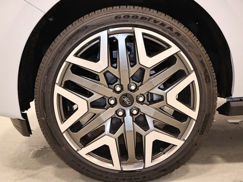 New 2026 Ford Expedition Platinum AWD/4WD image 46