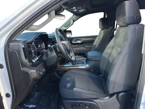 Used 2025 Chevrolet Silverado 1500 RST AWD/4WD image 9